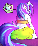 drawing furry tail anthro dragon color butt clothed butt_crush smiling sitting shorts heart fanart hida shrunken_man sunglasses thighs sheela my_little_pony horn multicolored_hair pale_skin bare_midriff vinyl_scratch_(my_little_pony) cutie_mark