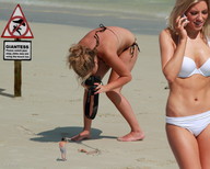 giantess crush collage swimsuit beach barefoot shrunken_men unaware camera foot_print sand crlvr