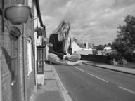 giantess collage blonde monochrome barefoot sitting streets joss_stone accasbel
