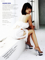 giantess crush giga barefoot high_heels blood asian sandals foot_crush sjw