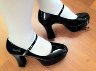 crush collage high_heels stockings shrunken_man raised_sole
