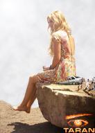 giantess collage blonde barefoot butt_crush dress people rock vehicle_crush taran running_away joss_stone