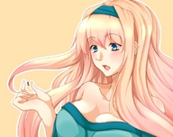 drawing blonde long_hair blue_eyes handheld cleavage anime macross_frontier shrunken_men shrunken_man open_mouth aware looking_at_tiny sheryl_nome hair_band