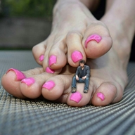 collage toes barefoot shrunken_man pink_nails pedicure meme msku sad_keanu keanu_reeves