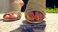 giantess collage feet toes airplane airport nail_polish toe_nails loryelle