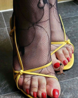 feet foot_worship nylons fishnets shrunken_man bdsm fence 1girl fishnet_legwear red_toenail_polish yellow_shoes honeycomb_(pattern) giantess