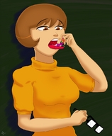 breasts drawing giantess vore color handheld glasses brunette brown_eyes red_hair shrunken_woman sweater daphne no_background mouth_open scooby-doo velma_dinkley daphne_blake cartoon_network