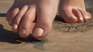 giantess nude giga barefoot foot_crush giga-sakura tiny_mk