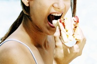 vore teeth lips shrunken_men unaware food